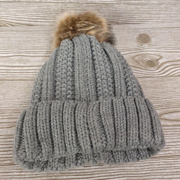 C.C. EXCLUSIVES 100% ACRYLIC GREY WINTER HAT CAP POM POM BEANIE WOMENS - Picture 3 of 5